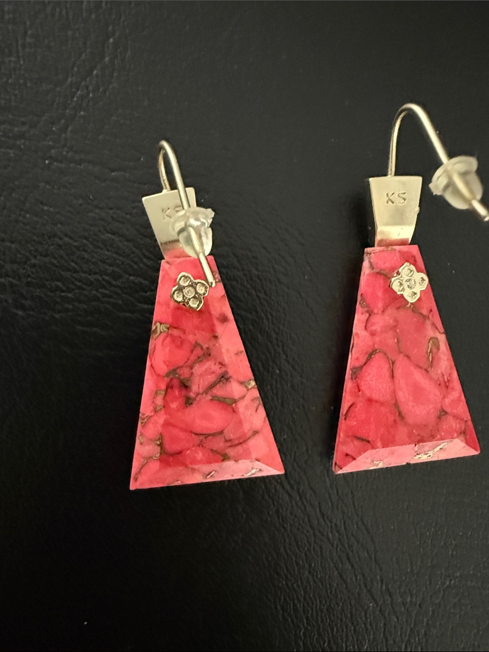 Kendra Scott Pink Marbled Triangle Drop Earrings with Gold Accents - Picture 2 of 6